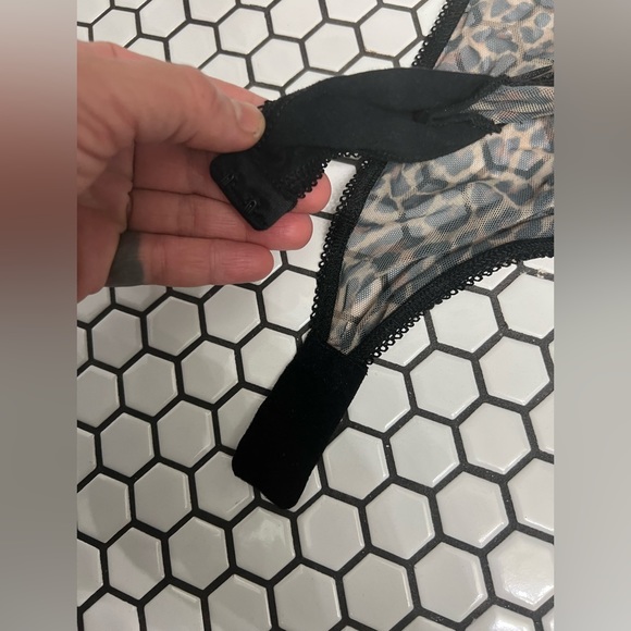 Venus lace teddy size small - Picture 4 of 4